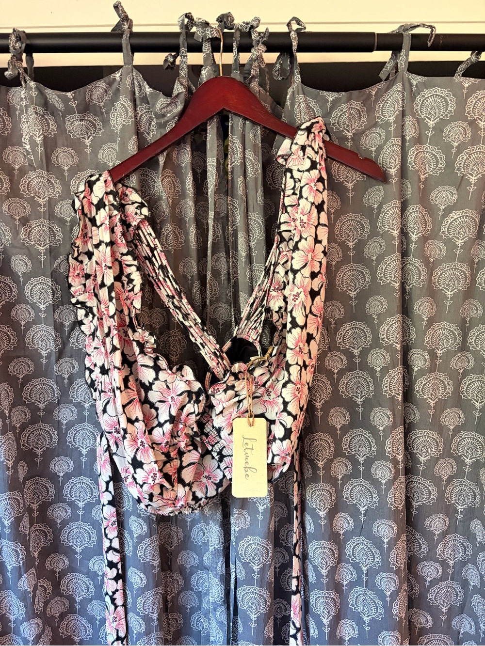 Black White and Pink Wrap Crop